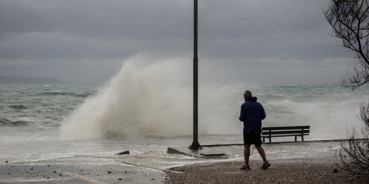 Κακοκαιρία: Σε «Red Code» Ηλεία και Αχαΐα – Συστάσεις από την Πολιτική Προστασία (βίντεο)