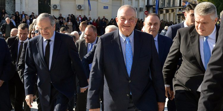 Νέες αιχμές Καραμανλή: Να ακούμε τους πιο έμπειρους αντί να τους διαγράφουμε