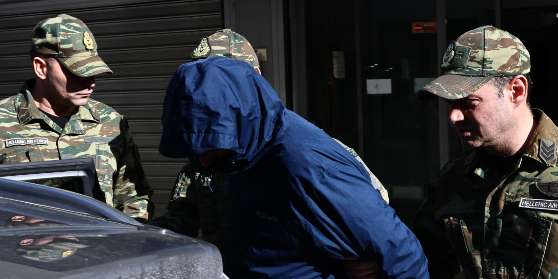 Υπόθεση κατασκοπείας: Προφυλακιστέος κρίθηκε ο 54χρονος σμήναρχος (βίντεο)