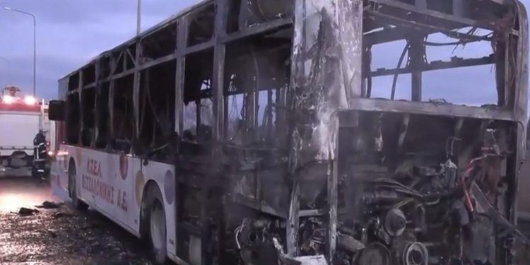 Θεσσαλονίκη: Φωτιά σε λεωφορείο εν κινήσει