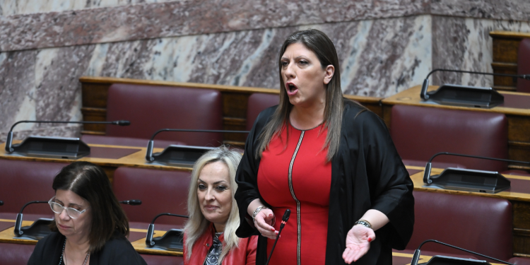 Πολιτική θύελλα στη Βουλή για τη Βιολάντα με πρωταγωνίστρια την Κωνσταντοπούλου