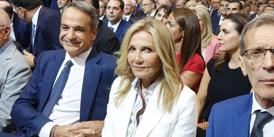 Σοβαρό ατύχημα για τη Μαρέβα Γκραμπόφσκι Μητσοτάκη: Χειρουργήθηκε στο ΚΑΤ