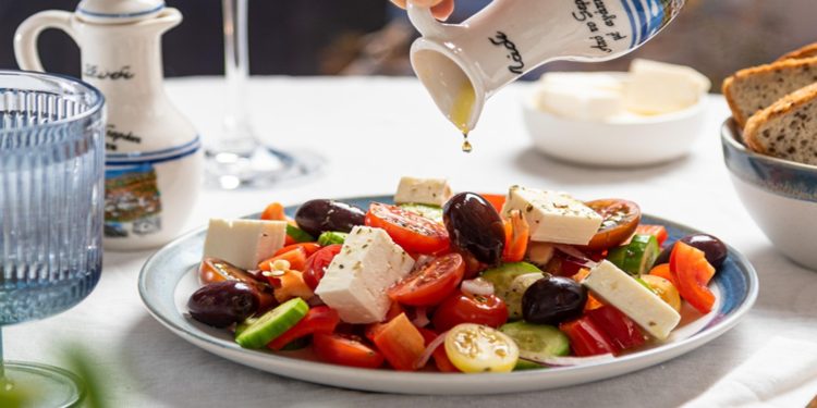 Η μεσογειακή διατροφή συνδέεται με χαμηλότερο κίνδυνο εγκεφαλικού