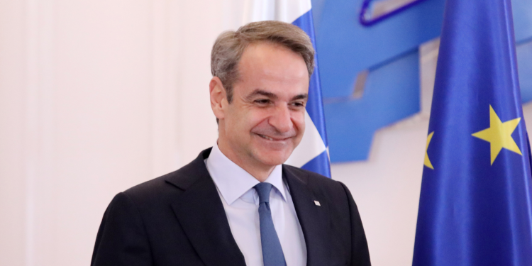 Συνταγματική αναθεώρηση: Ελιγμός Μητσοτάκη στο αδιέξοδο των συναινέσεων