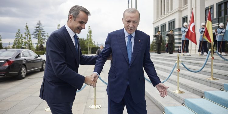 Συνάντηση Μητσοτάκη – Ερντογάν: Σε διατήρηση του κλίματος ηρεμίας προσδοκά η Αθήνα