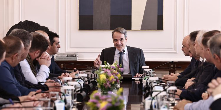 Μητσοτάκης σε κτηνοτρόφους: «Θα είμαστε κοντά στην ελληνική κτηνοτροφία» (βίντεο)