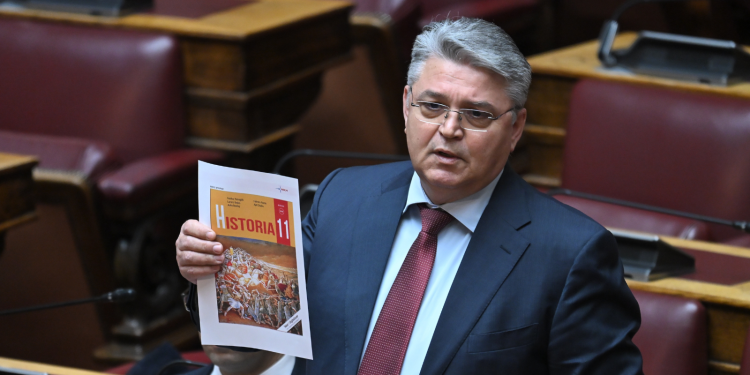 Δημήτρης Νατσιός: Γιατί θεωρεί βλασφημία τη… θεωρία της εξέλιξης (βίντεο)