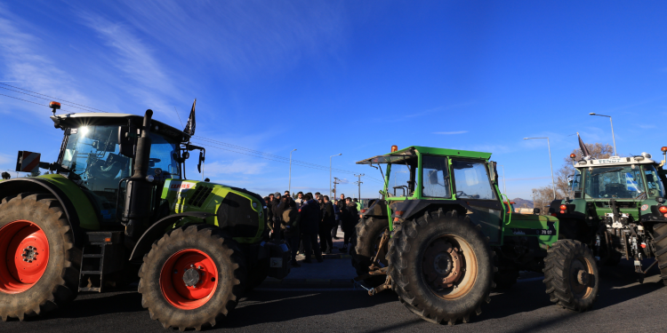 ΣΥΡΙΖΑ και ΝΕΑΡ επενδύουν στην αγροτική κινητοποίηση