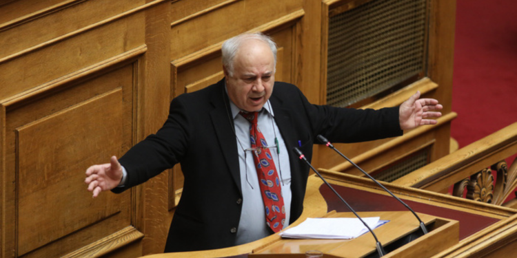 Παναγιώτης Παρασκευαΐδης: Στους 27 οι ανεξάρτητοι μετά τη διαγραφή του από το ΠΑΣΟΚ