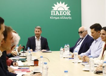 ΠΑΣΟΚ: Ως πίεση στη Χαριλάου Τρικούπη βλέπουν την πρόταση ΝΔ για αναθεώρηση του Συντάγματος
