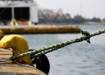 Μάστιγα η εγκατάλειψη πληρωμάτων: 6.223 ναυτικοί εγκαταλείφθηκαν σε 410 πλοία μέσα στο 2025