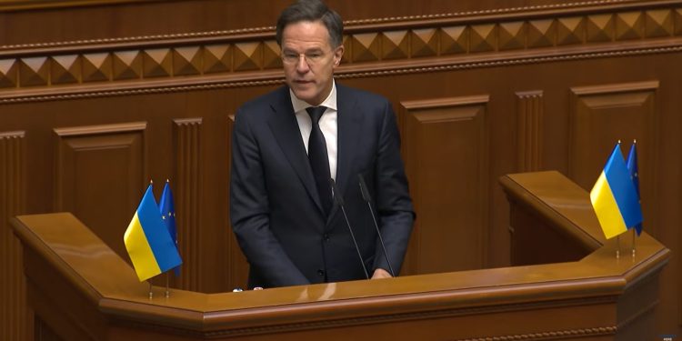 Μαρκ Ρούτε: Το ΝΑΤΟ προαναγγέλλει άμεση στρατιωτική παρουσία στην Ουκρανία (βίντεο)