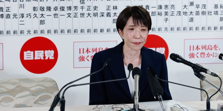 Η Τακαΐτσι θα κάνει «χαρακίρι» στην ιαπωνική οικονομία