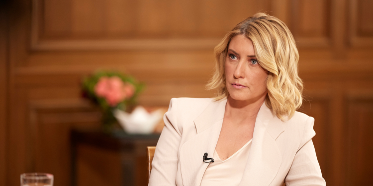 Η φωτογραφία Μπακογιάννη – Κοσιώνη μέσα από τη ΜΕΘ