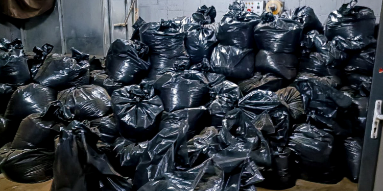 Παράνομα τσιγάρα: Ο θρόνος που πρόδωσε τον «Πούτιν» της μαφίας