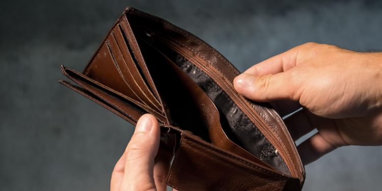 Οι μισθοί στην Ελλάδα αναπτύσσονται 5 φορές πιο… αργά από τη Βουλγαρία