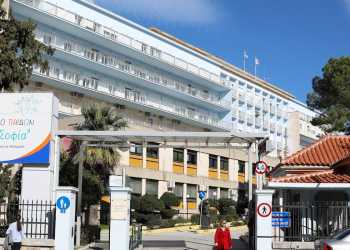 Τραγωδία στη Χίο: Ξεκίνησε η αεροδιακομιδή των τραυματισμένων παιδιών – Μεταφέρονται στο Παίδων