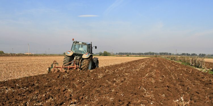 Βουλή: Ποιοί μετέχουν στη Διακομματική Κοινοβουλευτική Επιτροπή για τον πρωτογενή τομέα