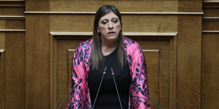 Η Ζωή Κωνσταντοπούλου κατά πάντων στη Βουλή