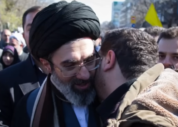 Μοτζτάμπα Χαμενεΐ: Γιατί ο πατέρας του δεν τον ήθελε για διάδοχό του